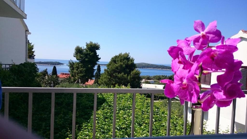 Apartments Mare 2 Hvar Town Exterior foto